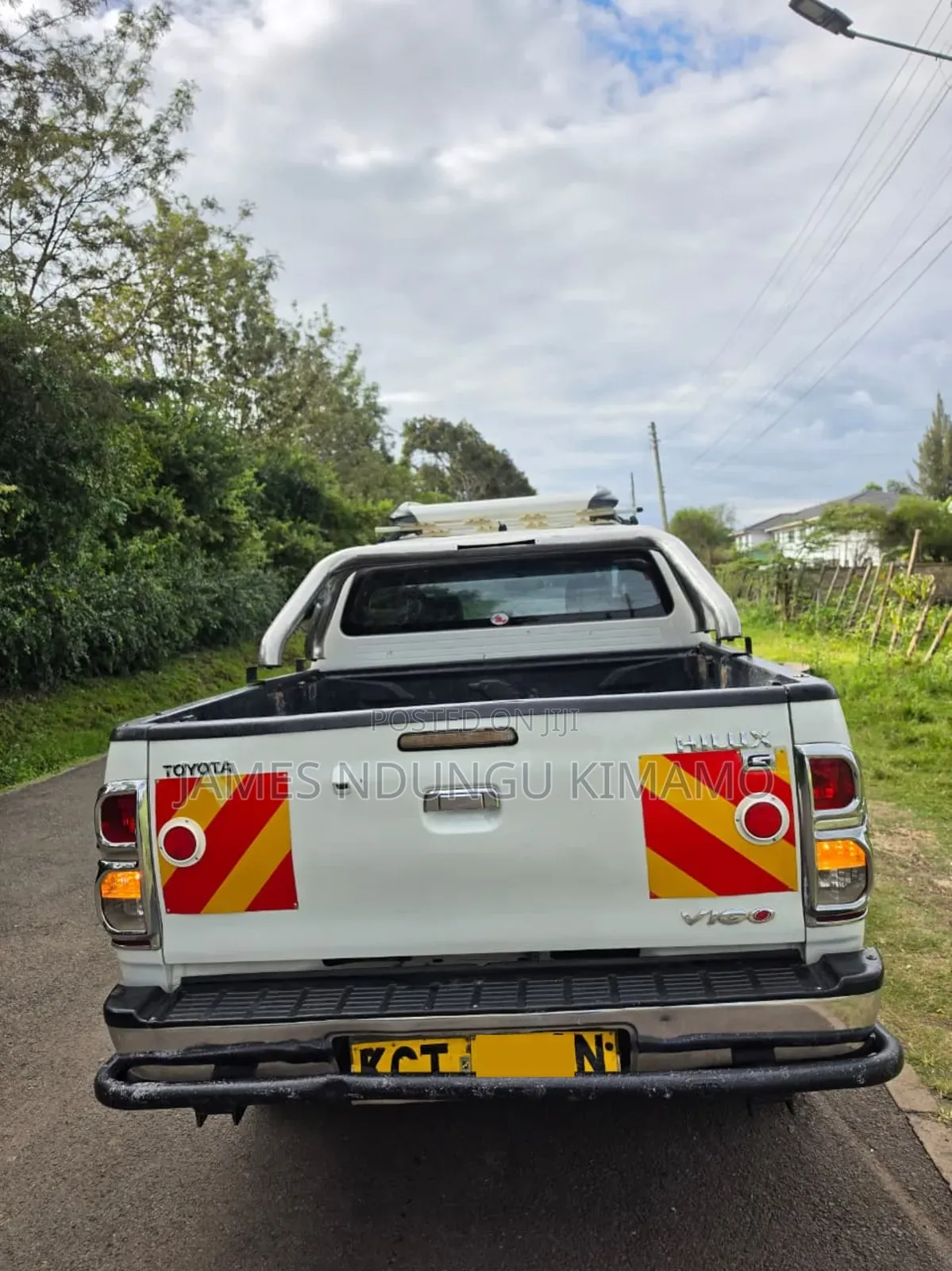 Toyota Hilux 2012 White