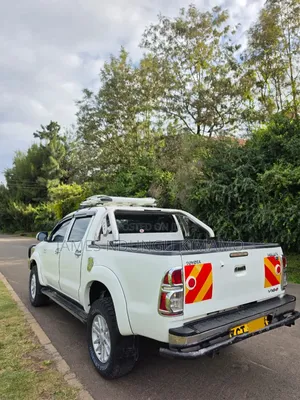 Toyota Hilux 2012 White