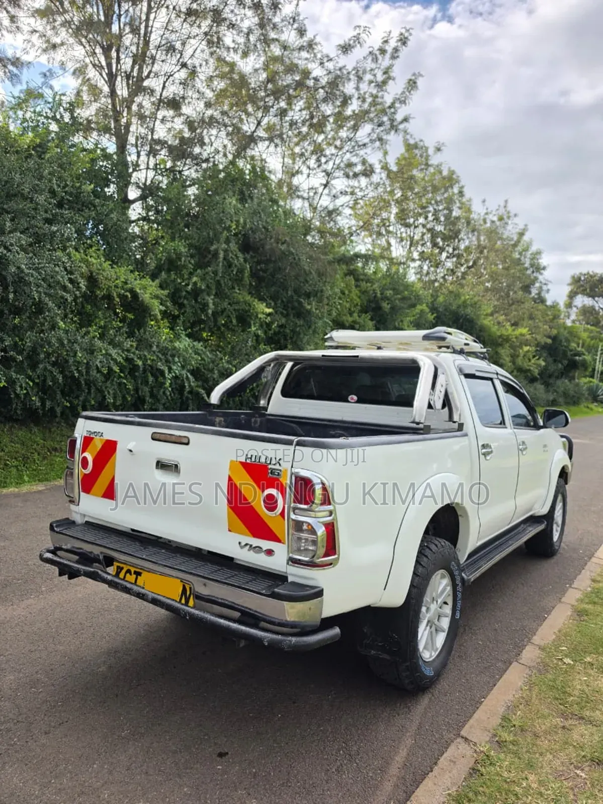 Toyota Hilux 2012 White