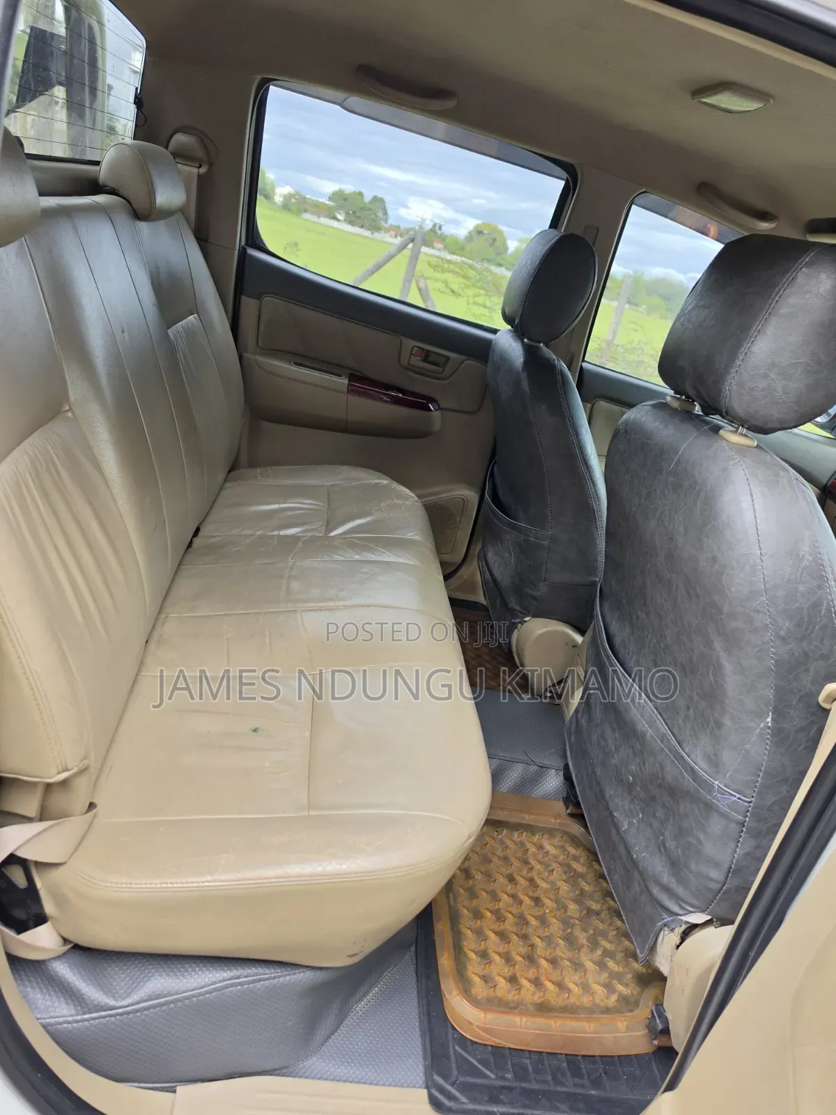 Toyota Hilux 2012 White