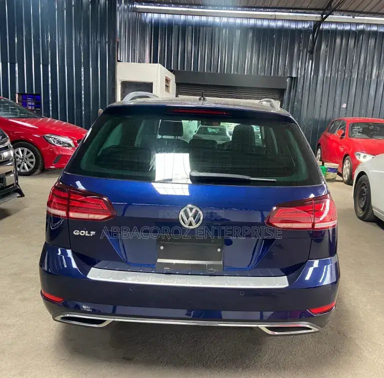 Volkswagen Golf 2018 Blue