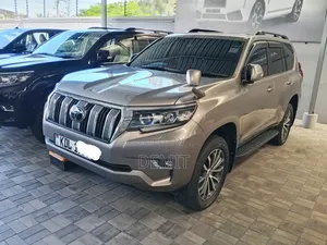 Toyota Land Cruiser Prado 2.8 2018 Gold