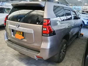 Toyota Land Cruiser Prado 2.8 2018 Gold
