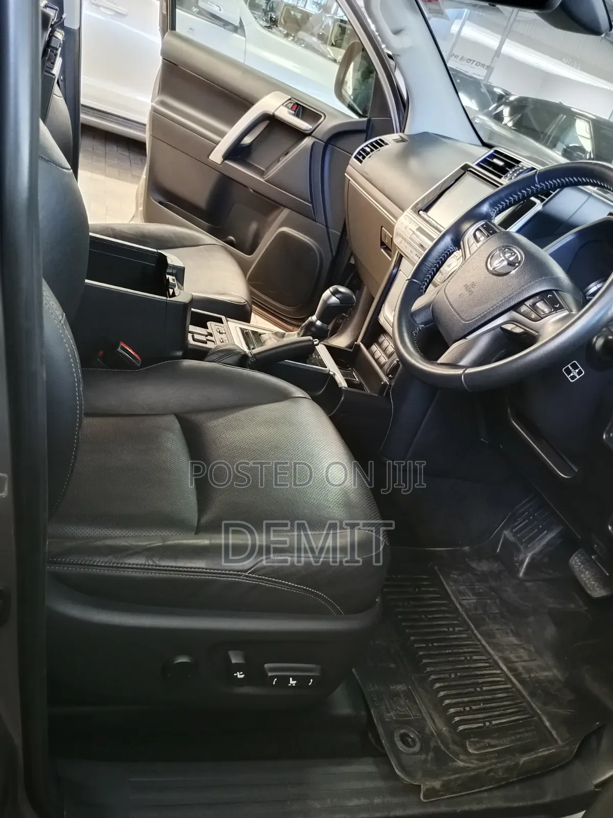 Toyota Land Cruiser Prado 2.8 2018 Gold