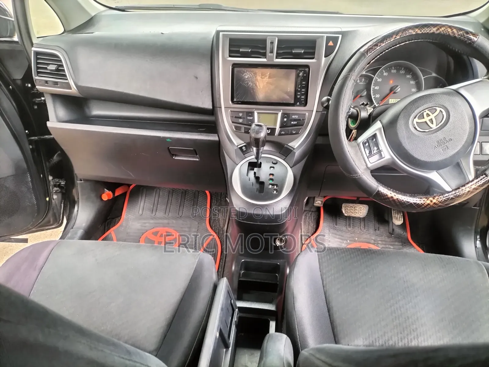 Toyota Ractis 2012 Black