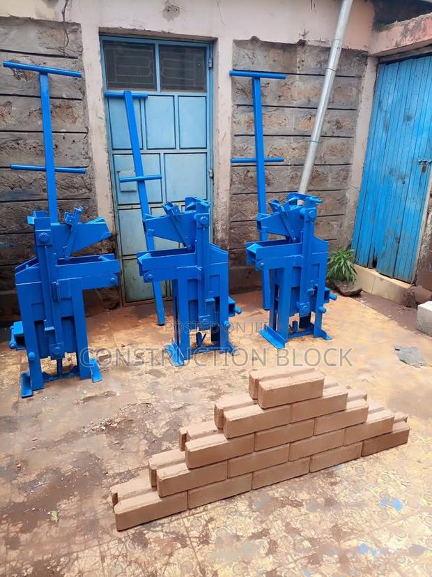 Makiga Interlocking Brick Machines - thumbnail 2