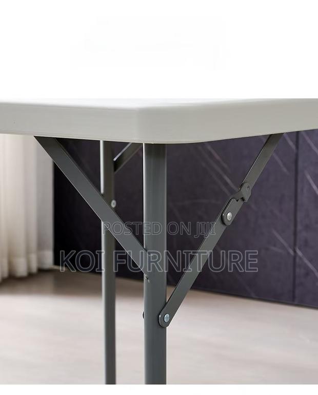Camping Table : Melody Moulded Plastic Foldable Table - thumbnail 4