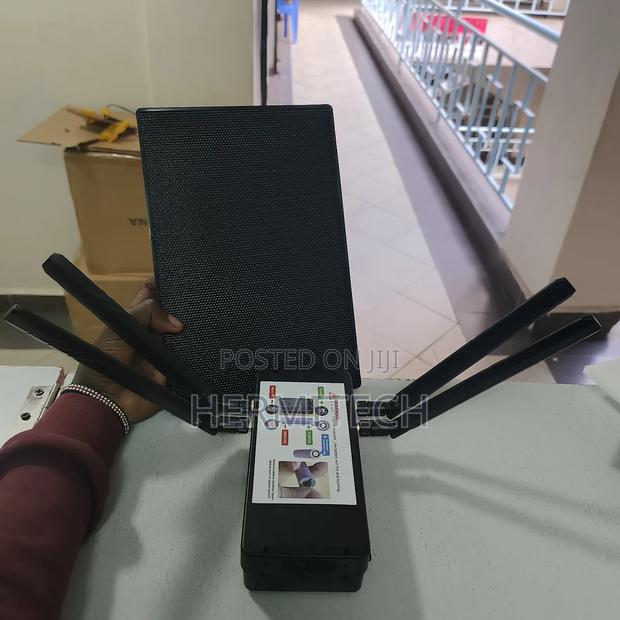Long Range Solar Powered Outdoor 4g Router - thumbnail 2