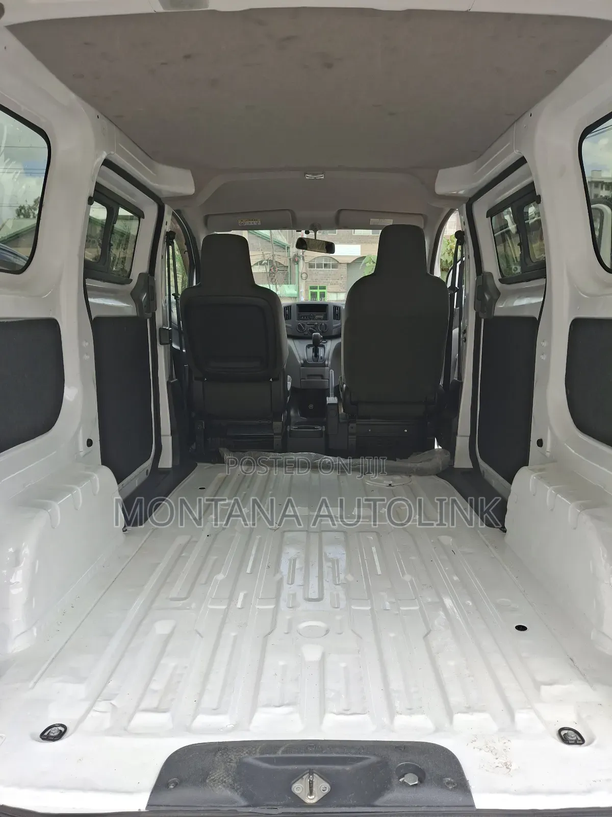 Nissan NV200 2018 White
