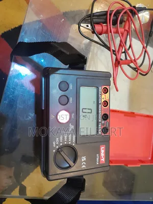 Uni-T Ut501a Insulation Resistance Tester.