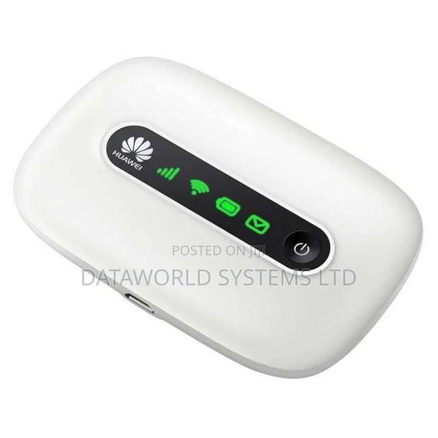 Huawei E5220 3G Mobile Wifi Hotspot - main view