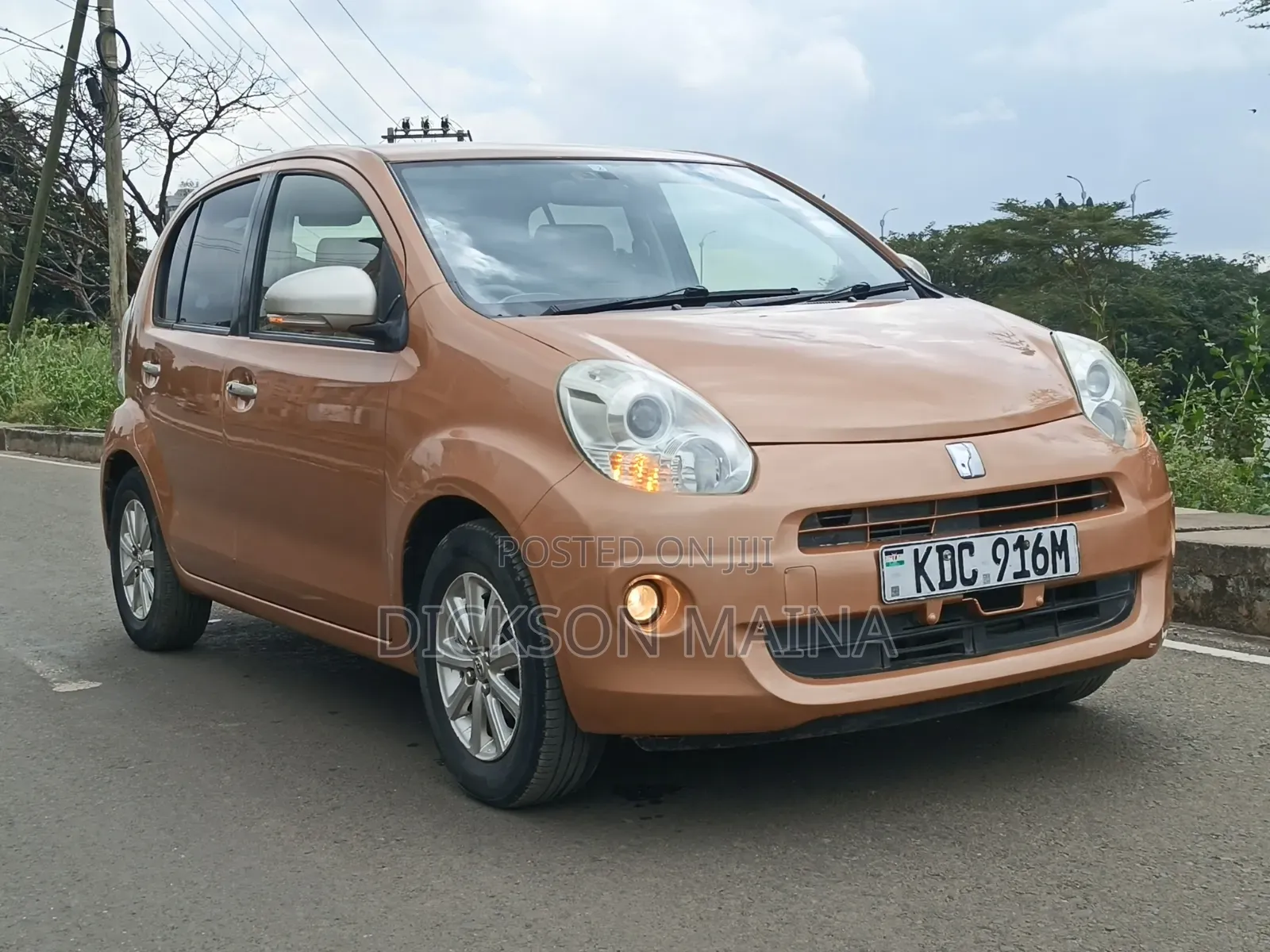 Toyota Passo 2013 Orange