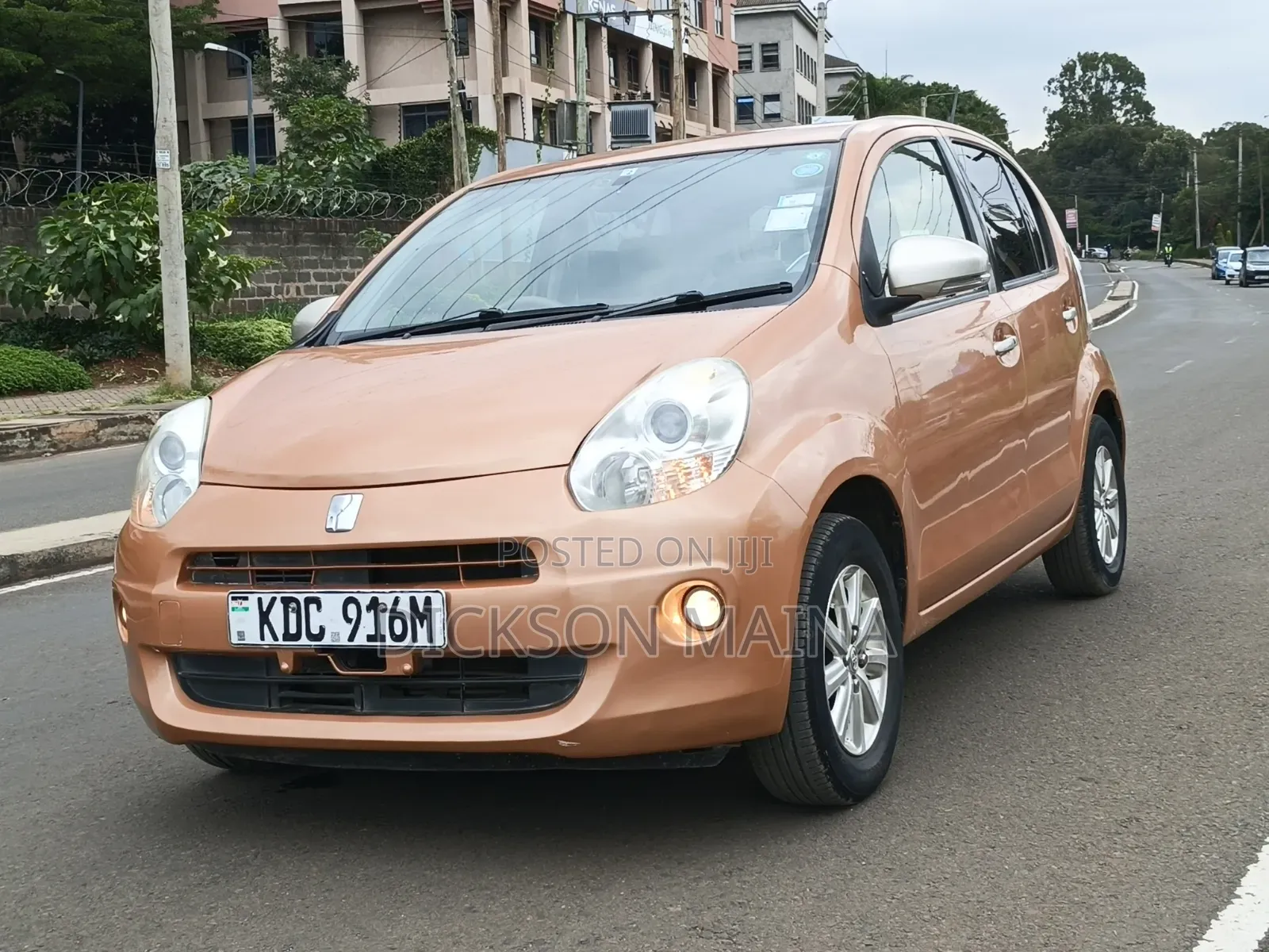 Toyota Passo 2013 Orange