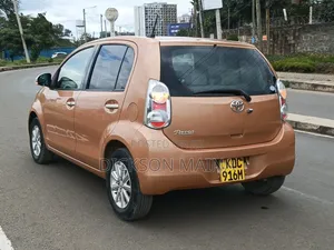 Toyota Passo 2013 Orange
