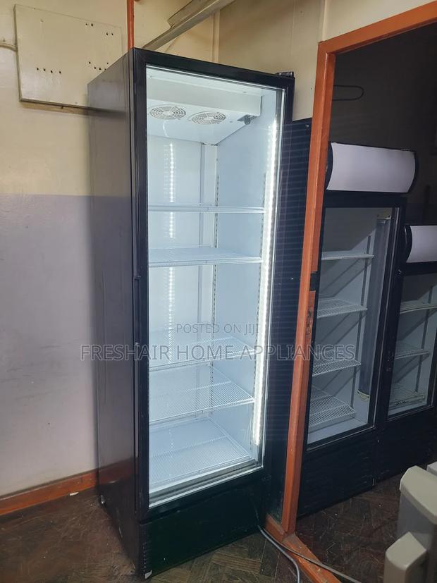 Specious Display Fridge - thumbnail 2