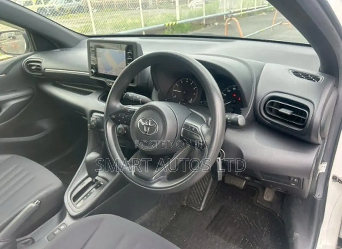 Toyota Yaris 2020 Pearl