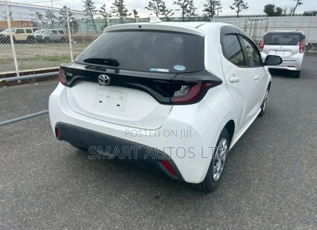 Toyota Yaris 2020 Pearl