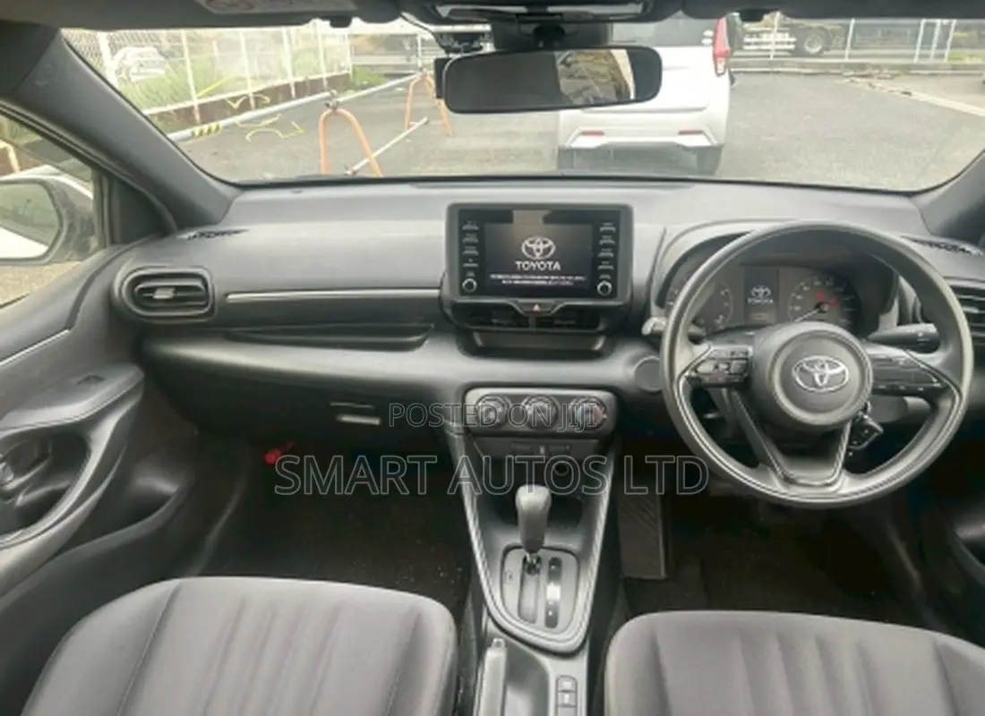 Toyota Yaris 2020 Pearl