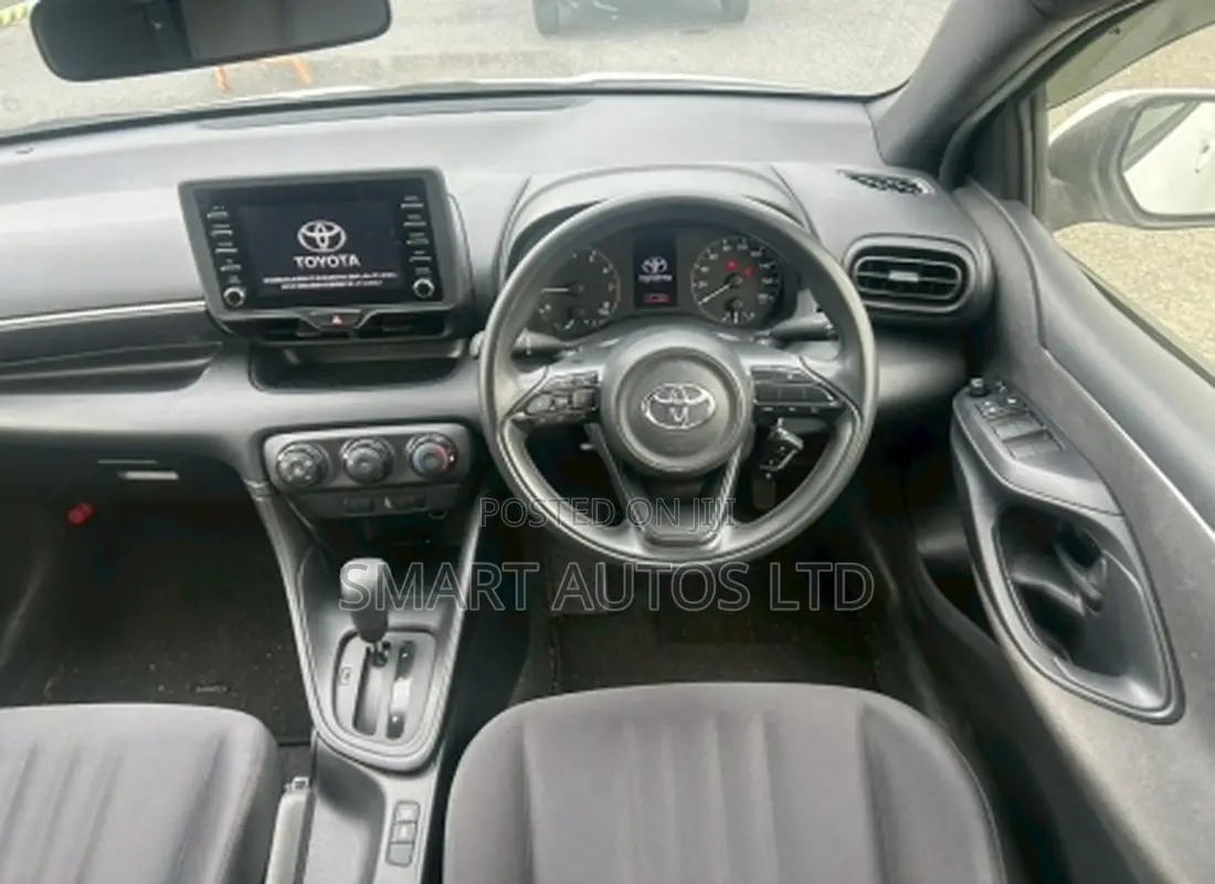 Toyota Yaris 2020 Pearl