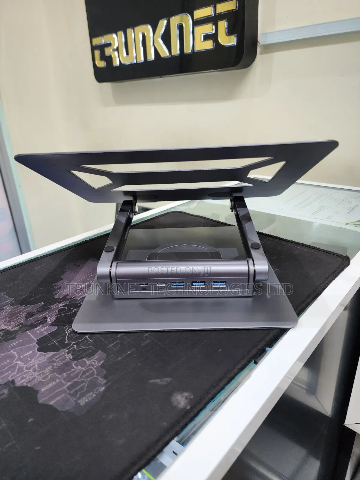 Rotating Notebook Bracket Docking Station