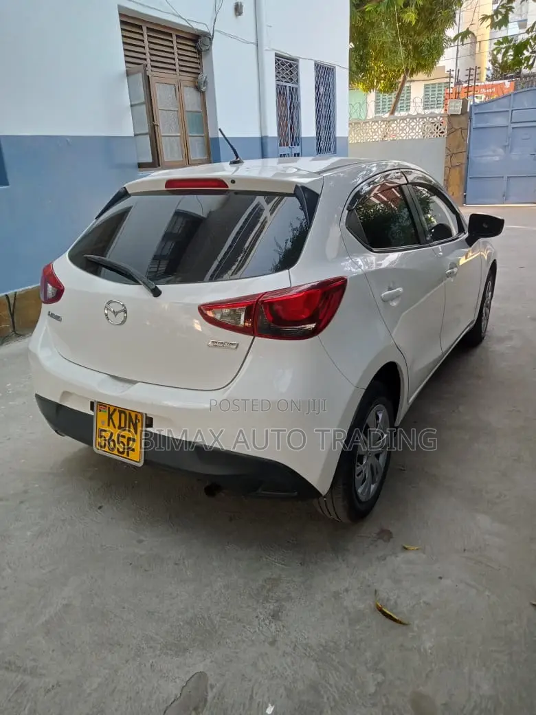 Mazda Demio 2016 White