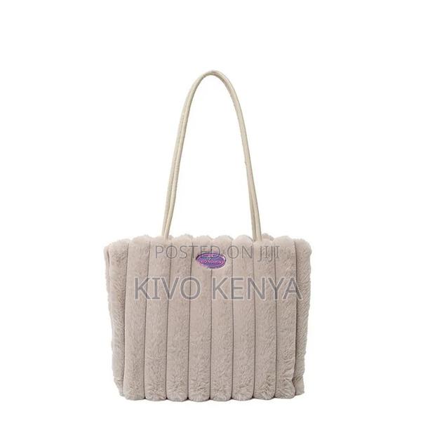 Fluffy Handbags - thumbnail 4