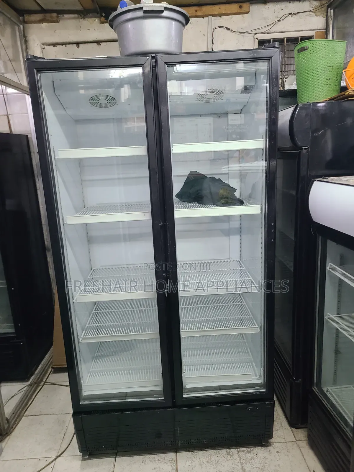 2 Door Showcase Display Fridge 1000litres