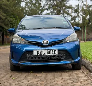 Toyota Vitz 1.3 FWD 5dr 2015 Blue