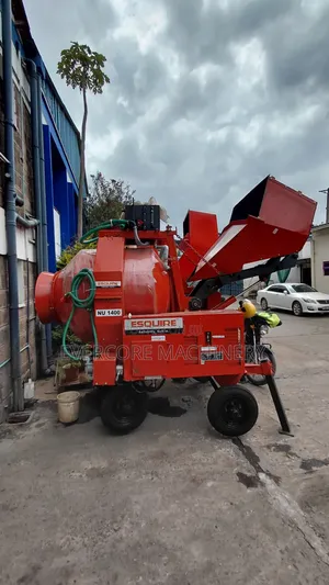 Esquire Nu1400 Diesel Self-Loading Mixing Machine 700l.