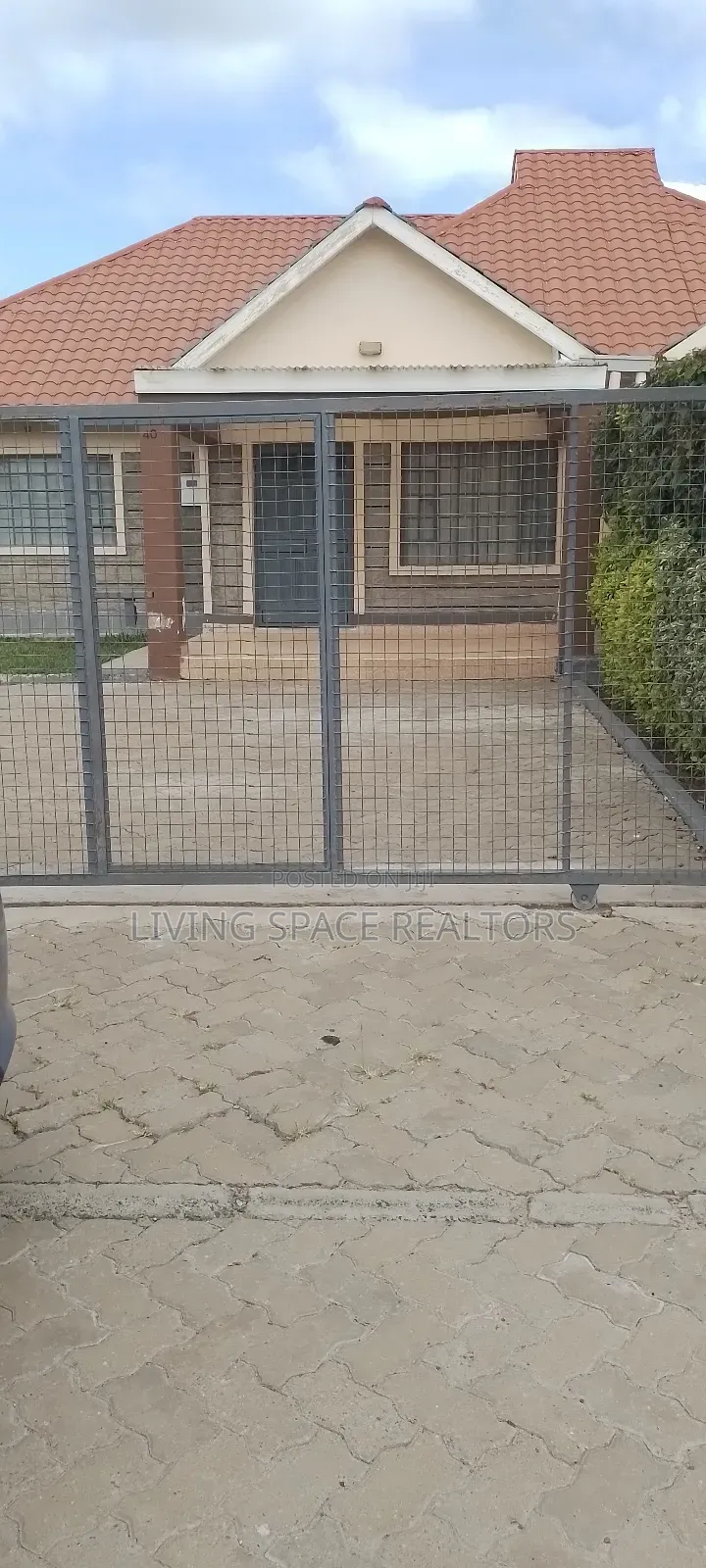 3bdrm Bungalow in Malaa, Joska for rent