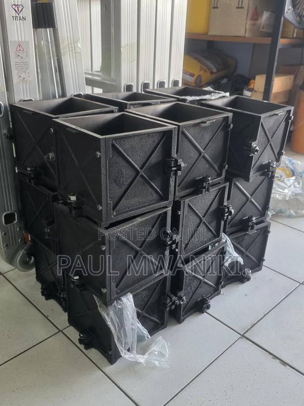 Heavy Duty Cube Moulds Available