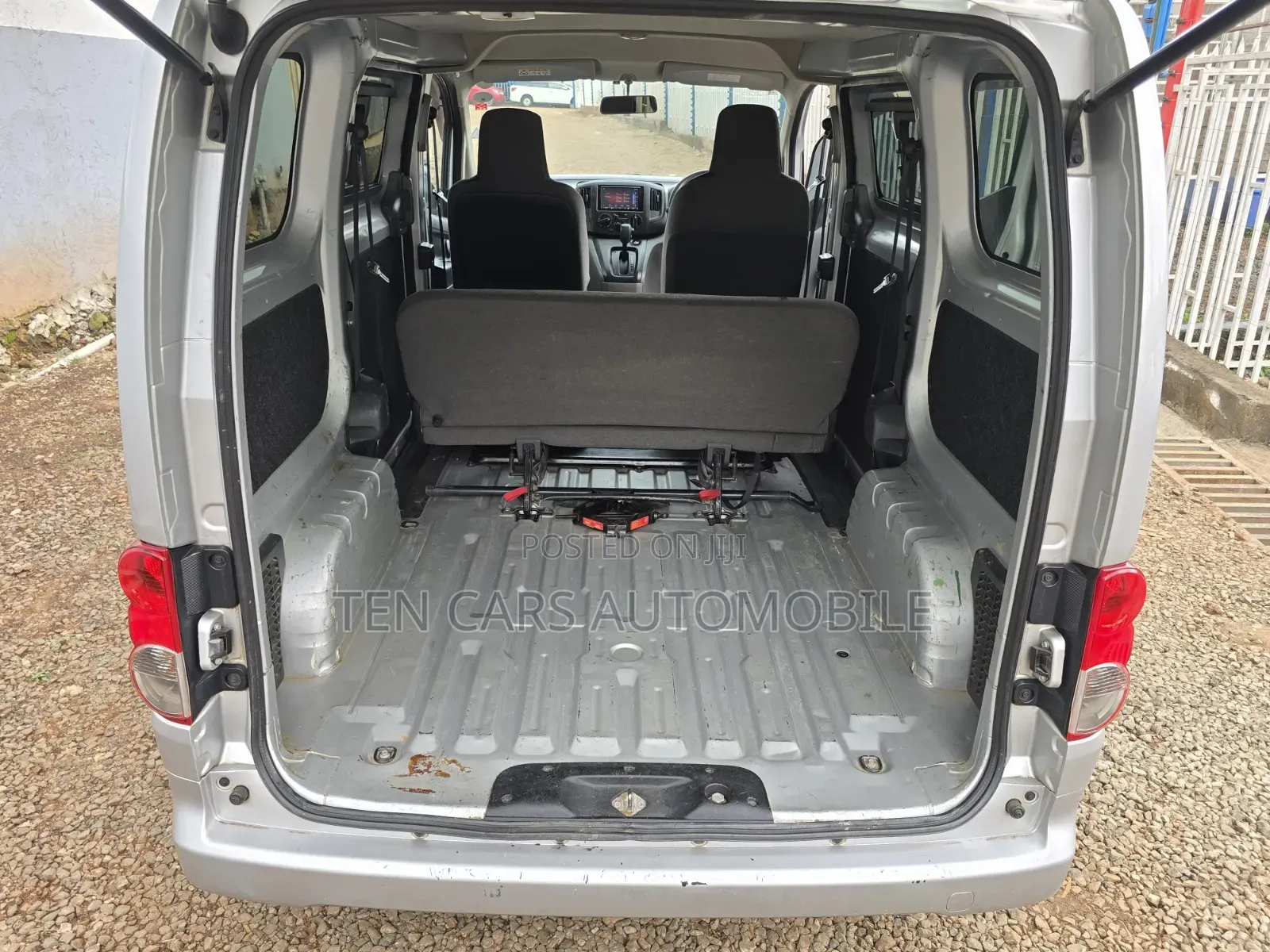 Nissan NV200 2018 Silver