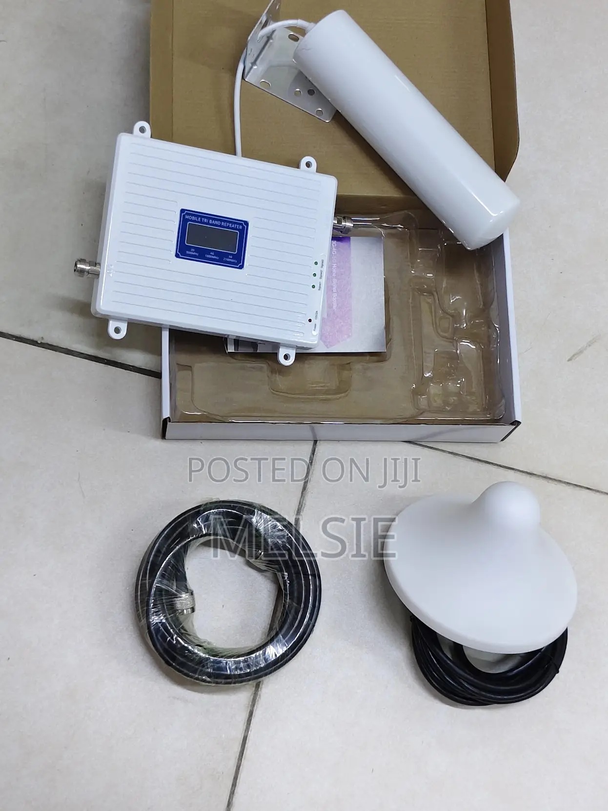 GSM Network Booster Tri-Band 900/1800/2100mhz