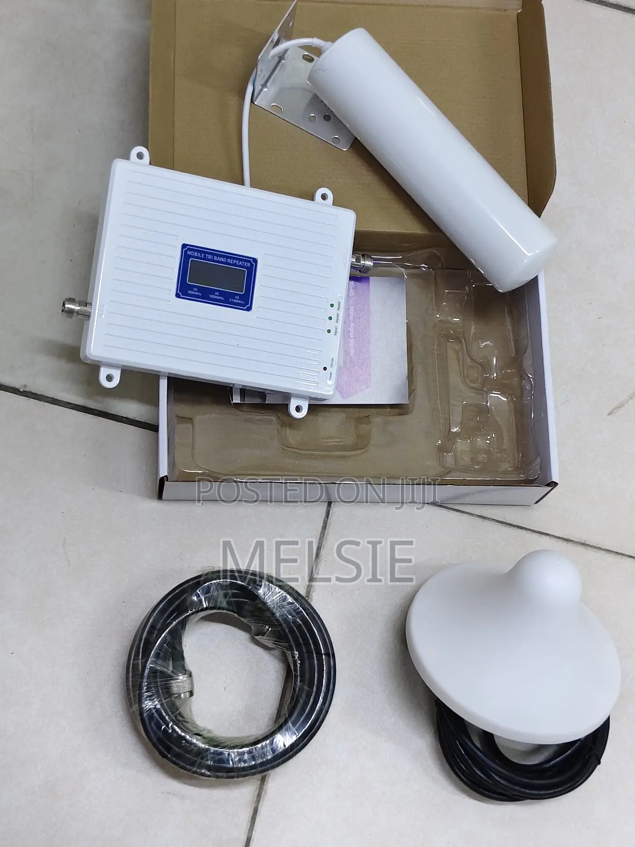 GSM Network Booster Tri-Band 900/1800/2100mhz