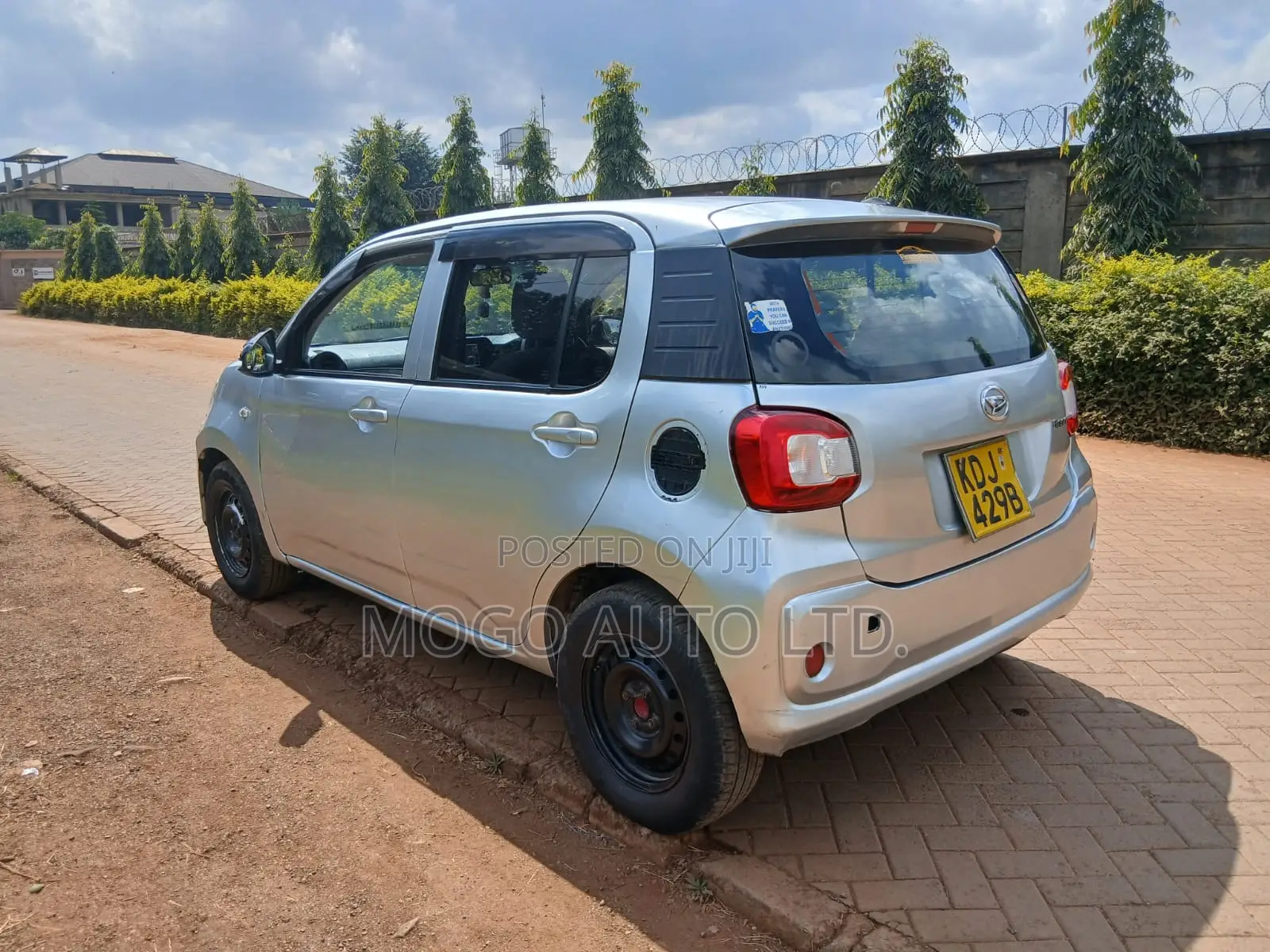 Daihatsu Boon 2017 Silver