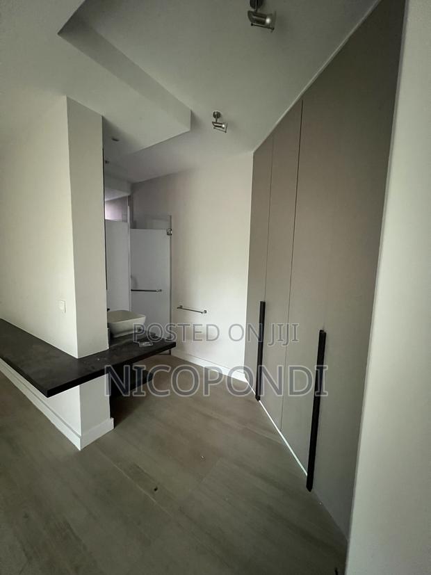 4bdrm Apartment in Lavington for sale - thumbnail 2