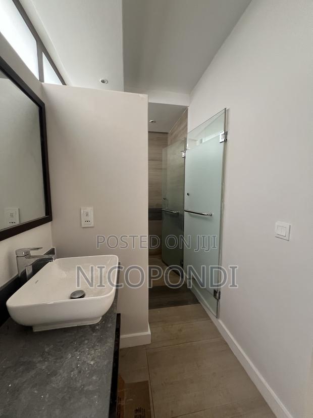 4bdrm Apartment in Lavington for sale - thumbnail 8