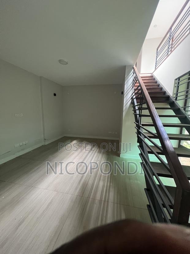 4bdrm Apartment in Lavington for sale - thumbnail 7