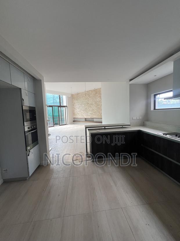 4bdrm Apartment in Lavington for sale - thumbnail 11