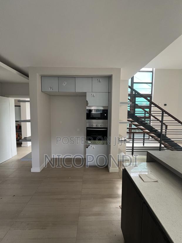 4bdrm Apartment in Lavington for sale - thumbnail 12