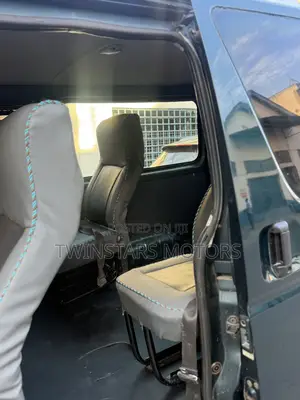 Toyota HiAce SV Premium 2013 Green