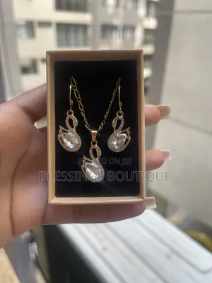Gold Plated Swan Neckalce and Earrings Set