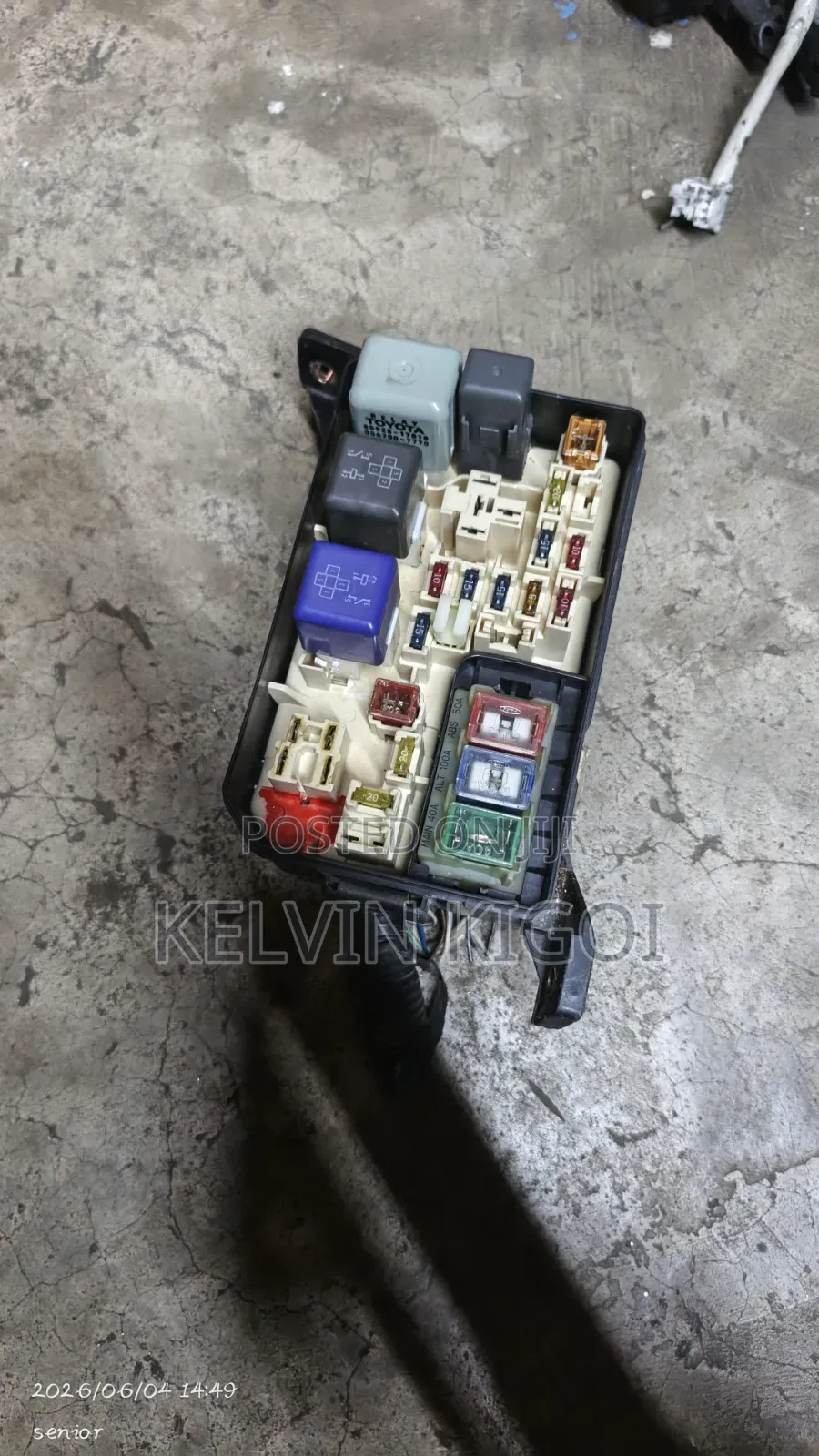 Toyota 100 Fuse Box