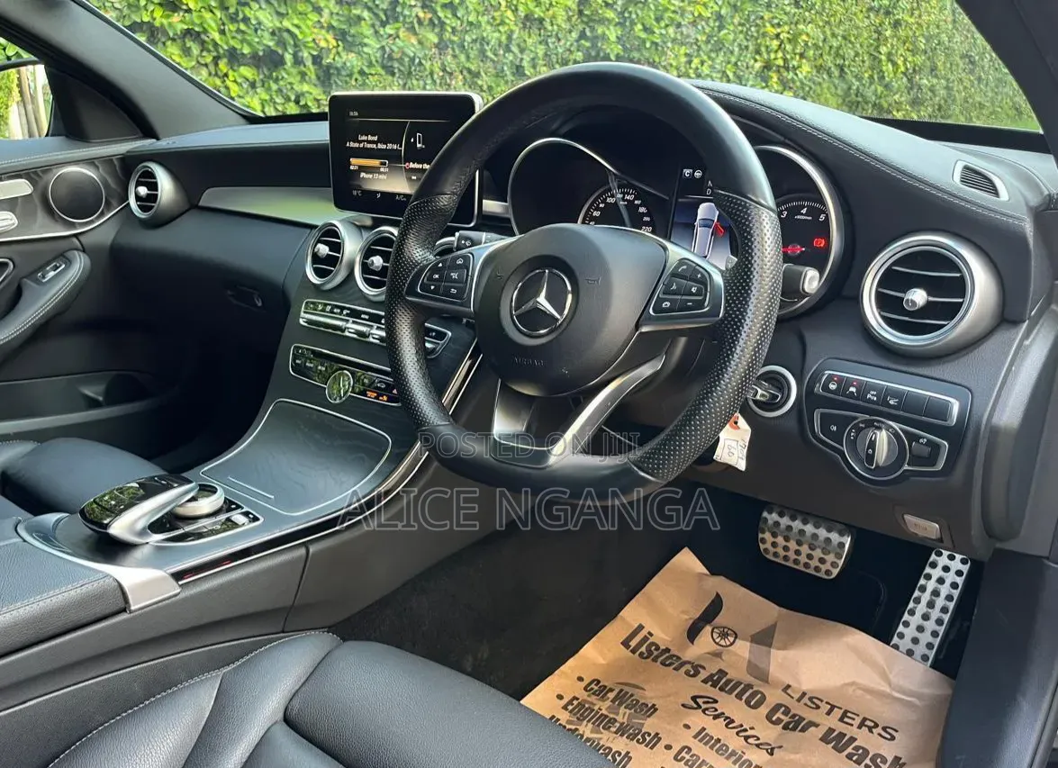 Mercedes-Benz C200 2017 Black