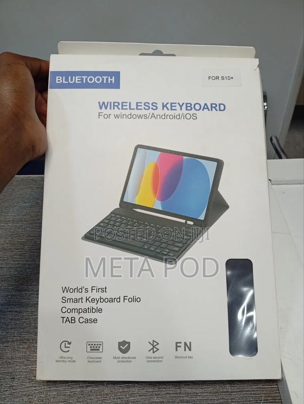 Smart Keyboard Case for S10+