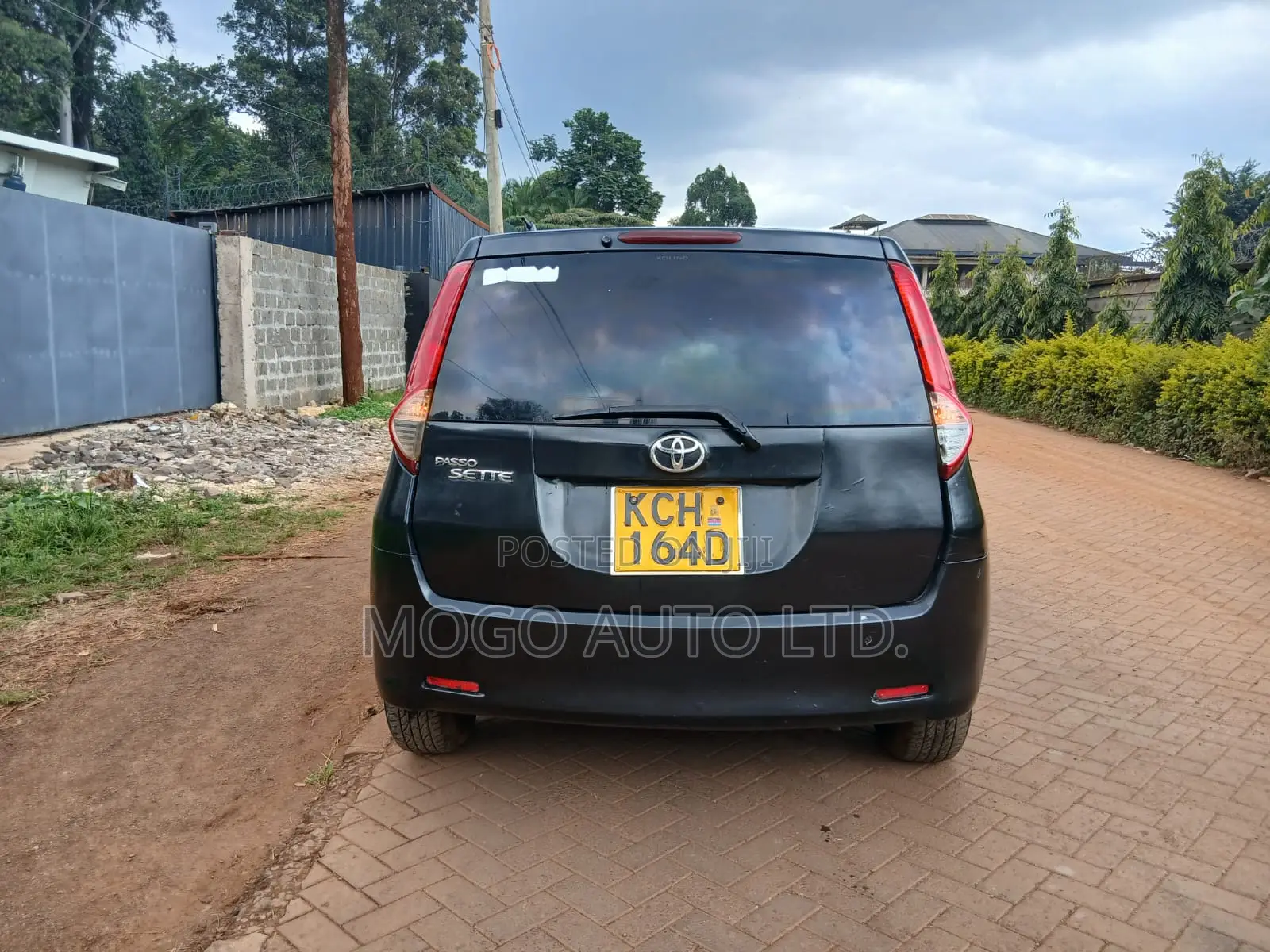 Toyota Passo Sette 2009 Black