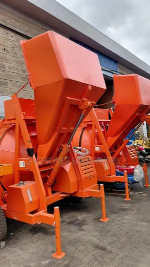 Commercial Concrete Selflloading Mixer Diesel Powered.
