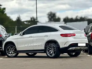 Mercedes-Benz GLE-Class GLE 350d 4MATIC 2016