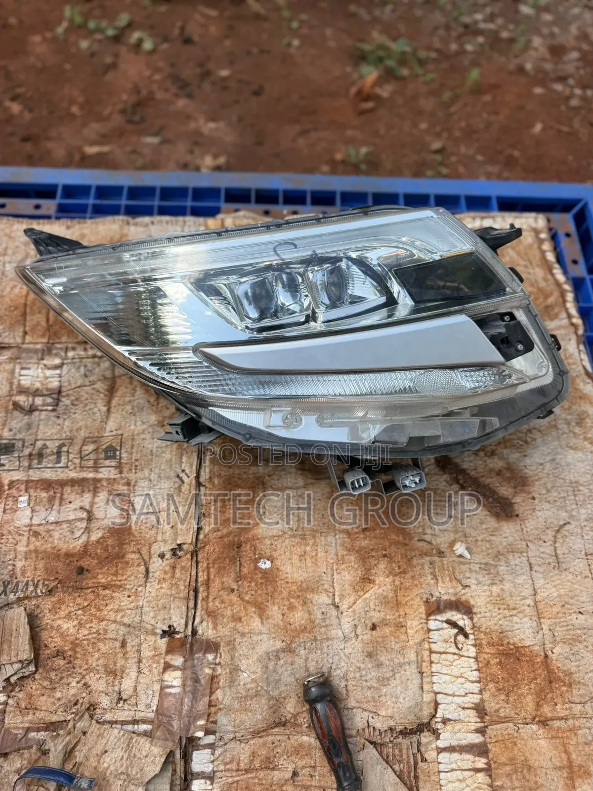 Toyota Noah 2018 Head Lights