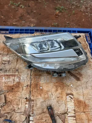 Toyota Noah 2018 Head Lights